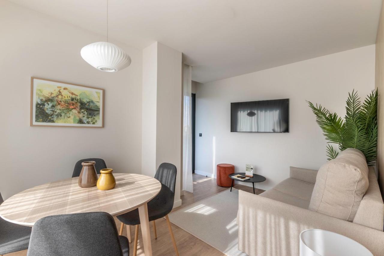 Apartamentos Libere Pamplona Yamaguchi Extérieur photo