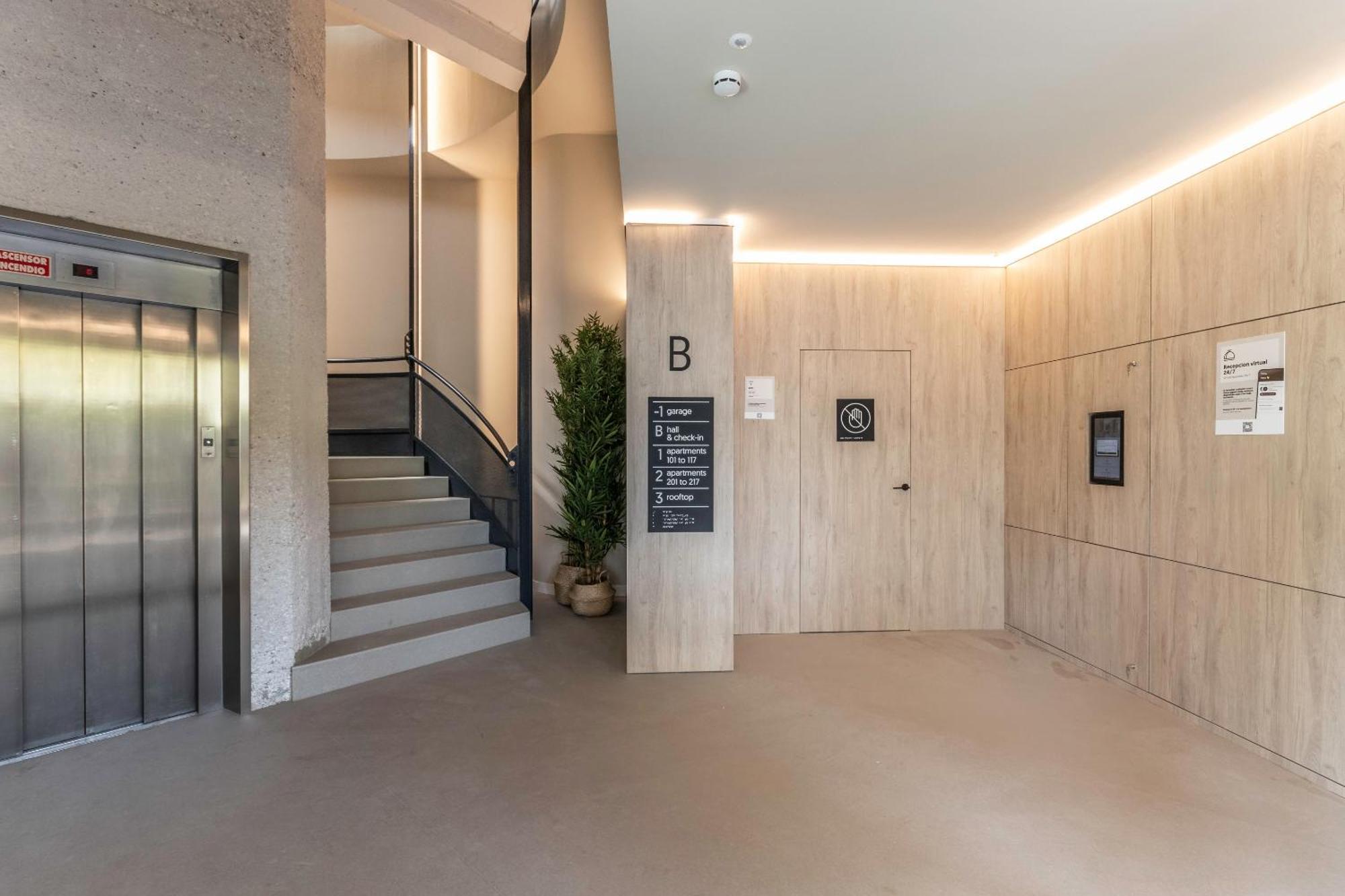Apartamentos Libere Pamplona Yamaguchi Extérieur photo
